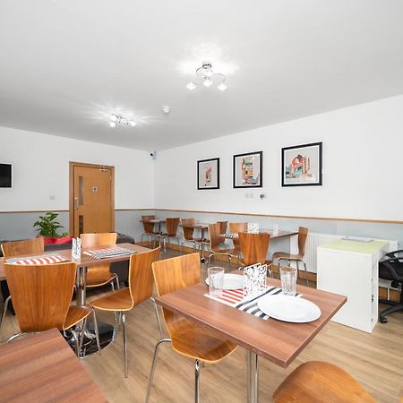Flexistay Aparthotel Sutton Екстер'єр фото