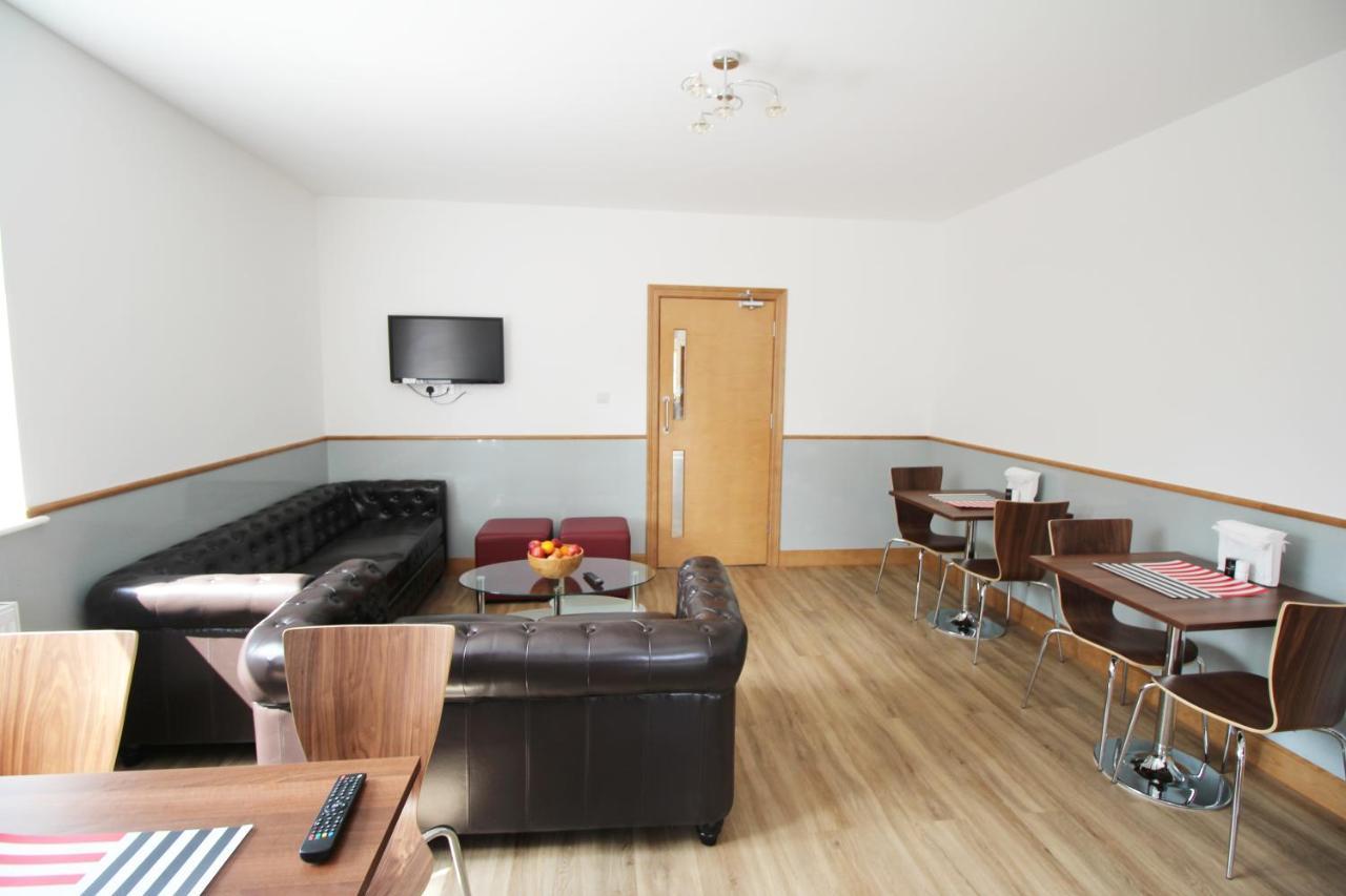Flexistay Aparthotel Sutton Екстер'єр фото