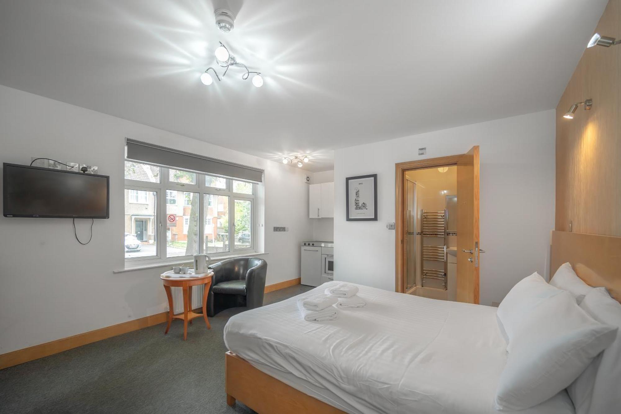 Flexistay Aparthotel Sutton Екстер'єр фото