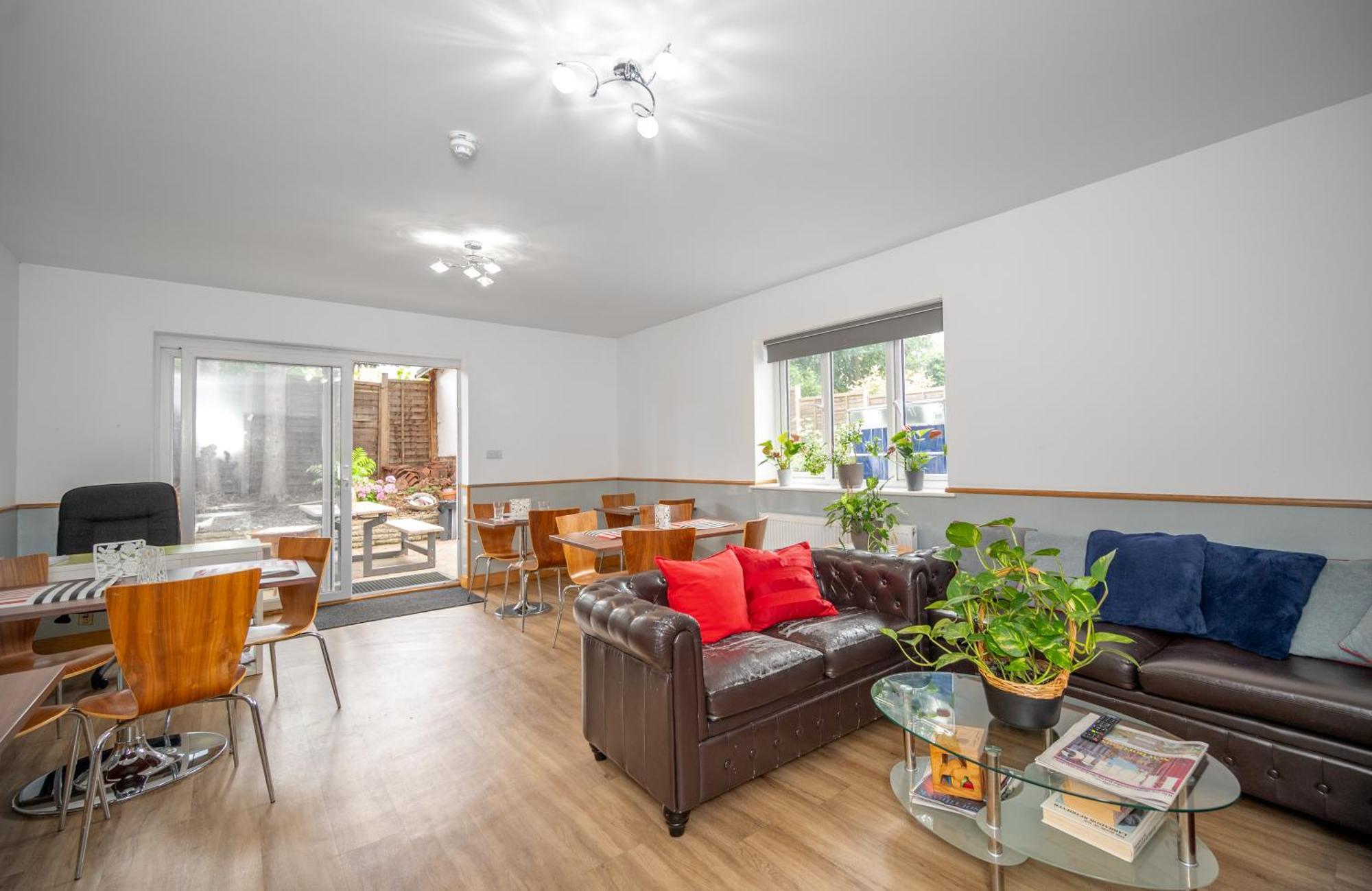 Flexistay Aparthotel Sutton Екстер'єр фото